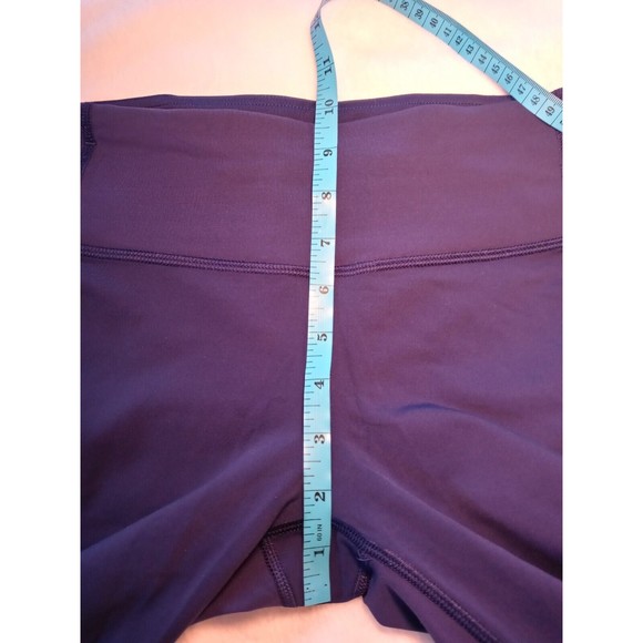 Lululemon Beat the Heat Crop Pants Hero Blue Navy Keyhole Mesh Zip Pocket Size 4 - Picture 10 of 11